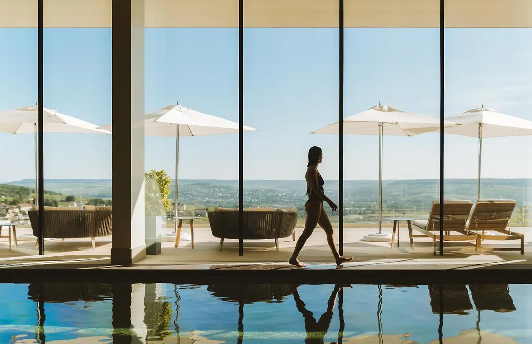 Royal Champagne Hotel & Spa-1